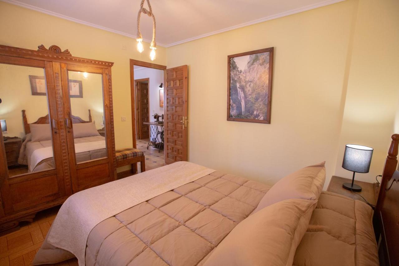 Hotel La Casona De Cardes à Onís Extérieur photo